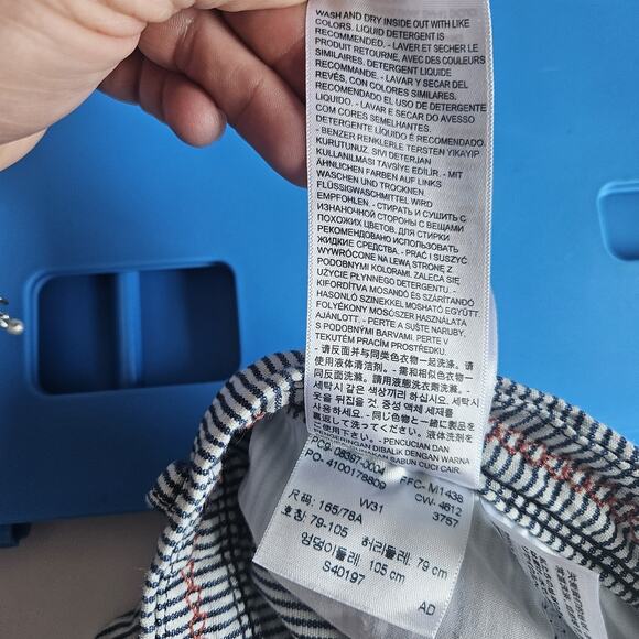 Levis Waist 31 Women Vintage Inspired Railroad Stripes Classic Denim Shorts - Picture 14 of 16